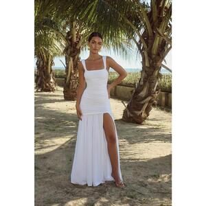 RUNAWAY THE LABEL - CARLY MAXI DRESS IN WHITE Medium